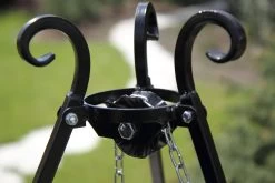 Dreibein-Schwenkgrill LESLAU In Schwarz 11 Dreibein-Schwenkgrill LESLAU In Schwarz -Typhoon Store gmd living dreibein schwenkgrill leslau in schwarz 5