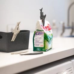 SHARKY * - Klammer In Recycled Desert Sand-nature Grey -Typhoon Store koziol organic sharky klammer in recycled desert sand nature grey 2