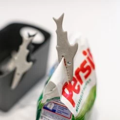 SHARKY * - Klammer In Recycled Desert Sand-nature Grey -Typhoon Store koziol organic sharky klammer in recycled desert sand nature grey 6