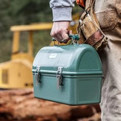 Stanley Lunch-Box Classic 9,4 L In Grün -Typhoon Store stanley lunch box classic 9 4 l in grun 2